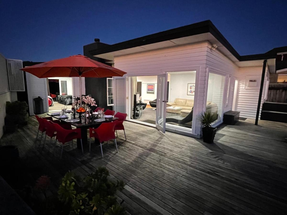 Ocean Front East End Beach House New Plymouth Buitenkant foto