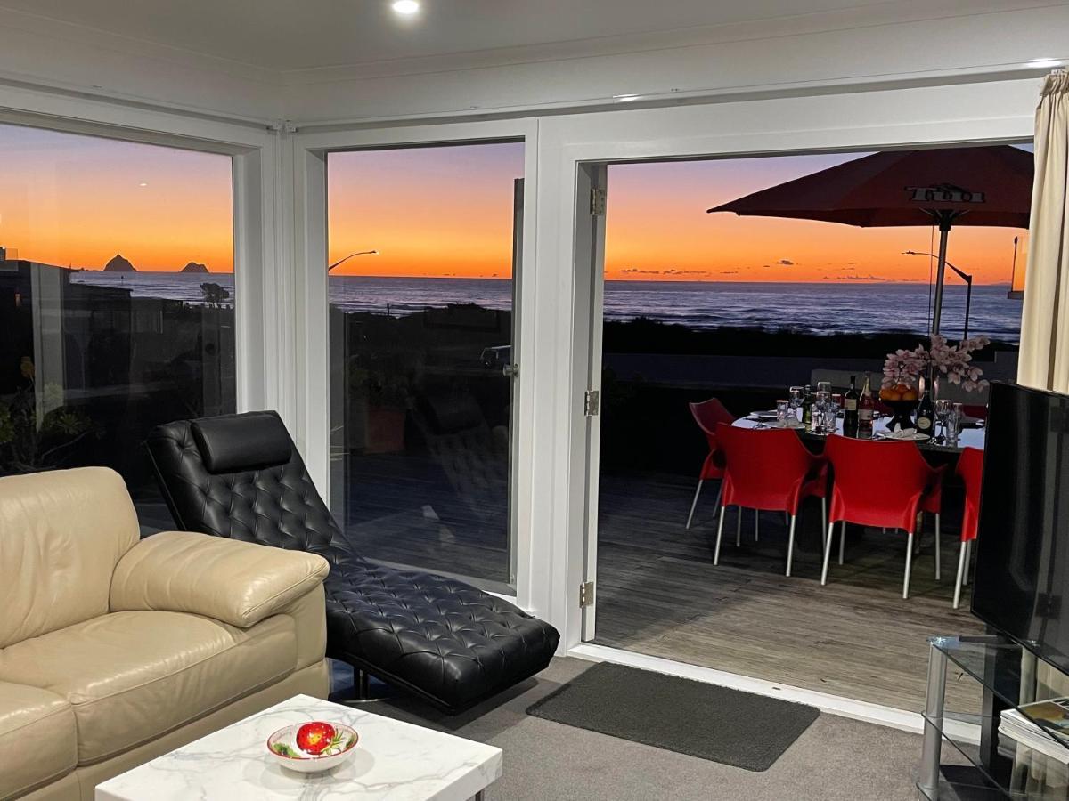 Ocean Front East End Beach House New Plymouth Buitenkant foto