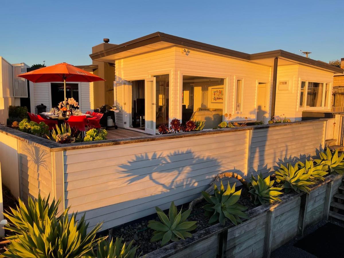Ocean Front East End Beach House New Plymouth Buitenkant foto