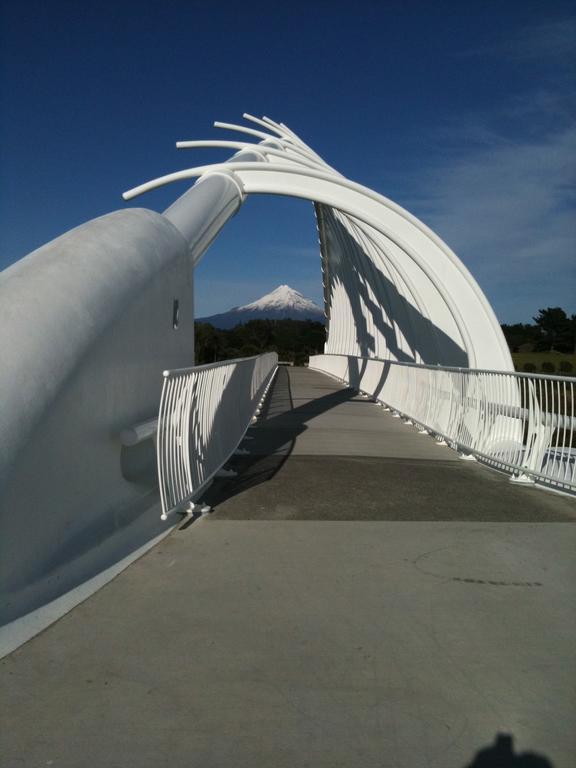 Ocean Front East End Beach House New Plymouth Buitenkant foto