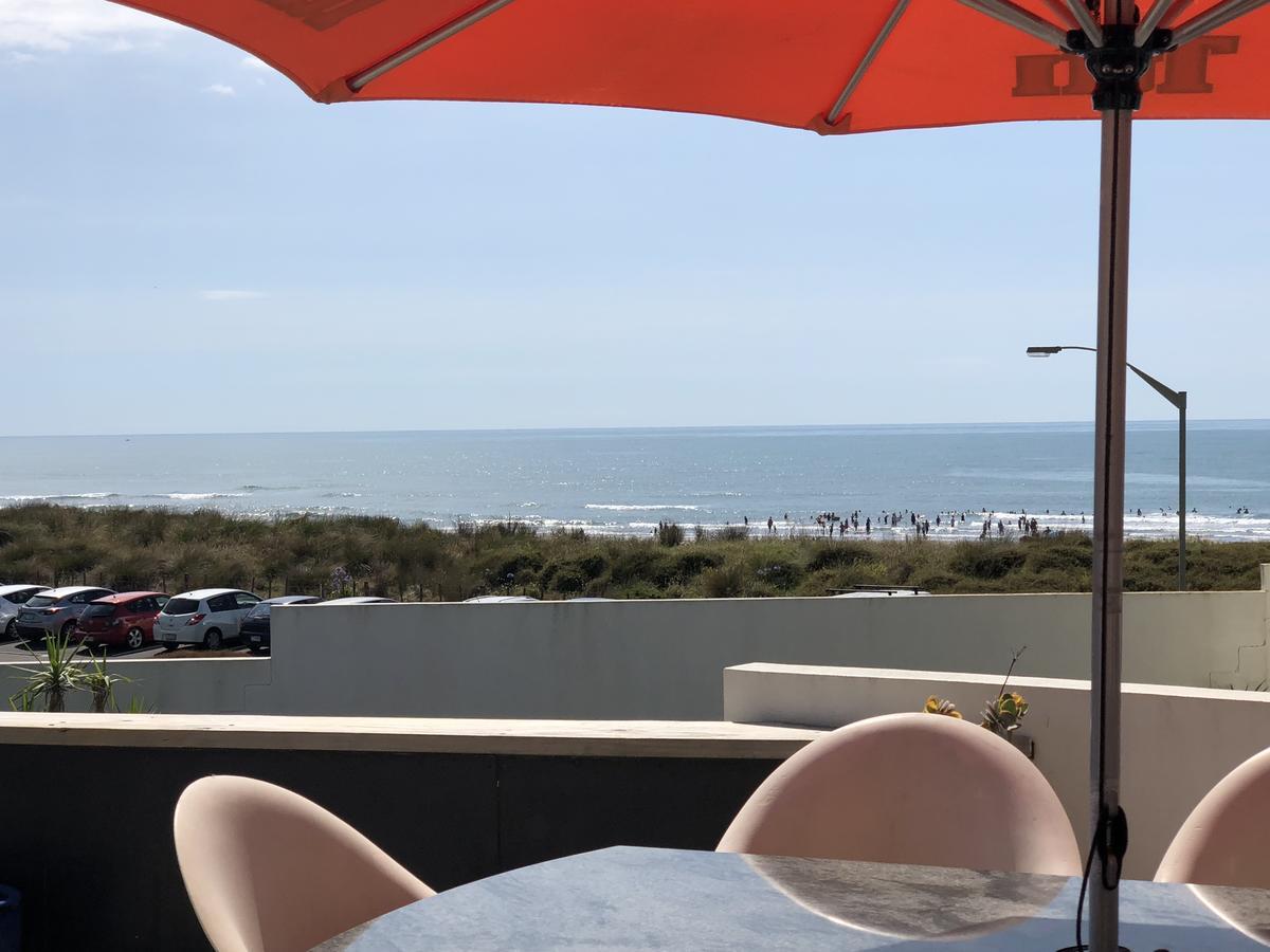 Ocean Front East End Beach House New Plymouth Buitenkant foto