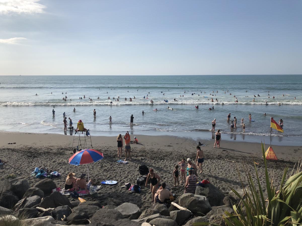 Ocean Front East End Beach House New Plymouth Kamer foto